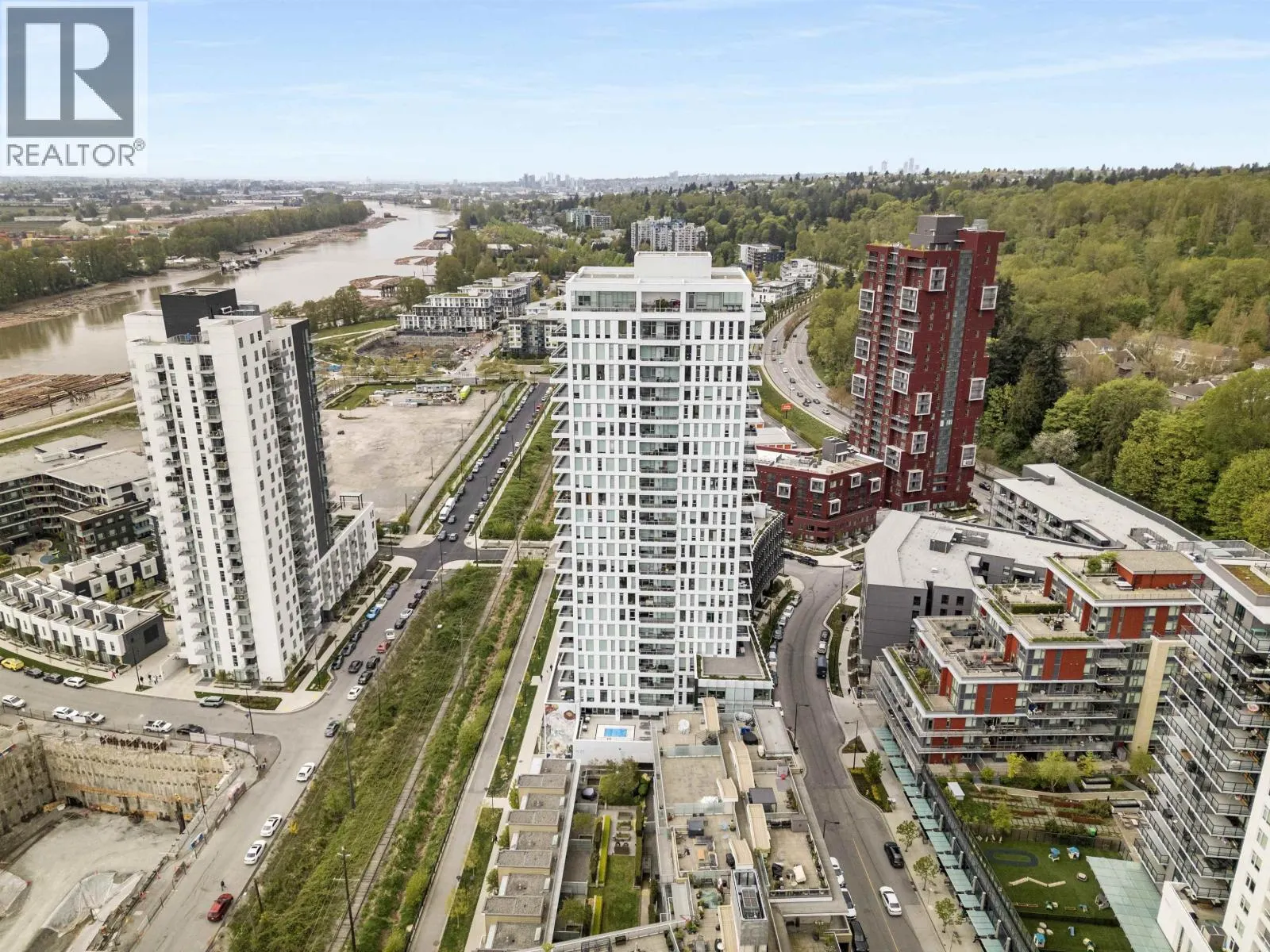 1304 3438 SAWMILL CRESCENT