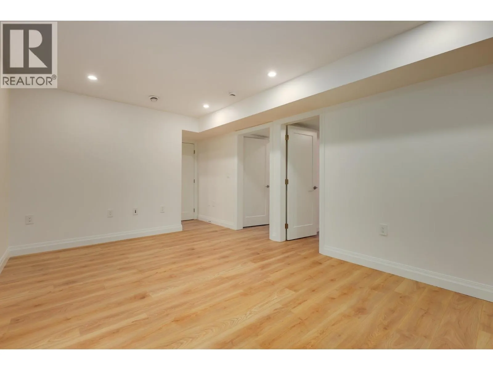 261 E 23RD STREET