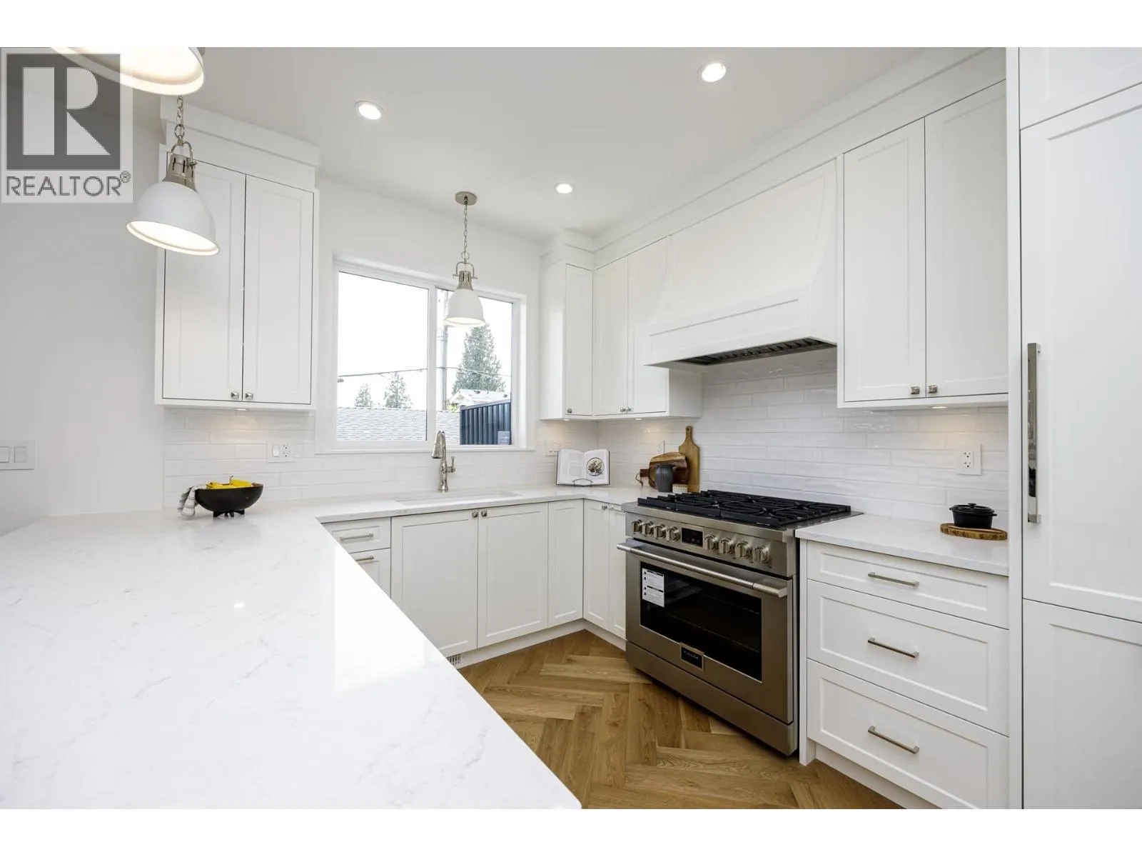 261 E 23RD STREET