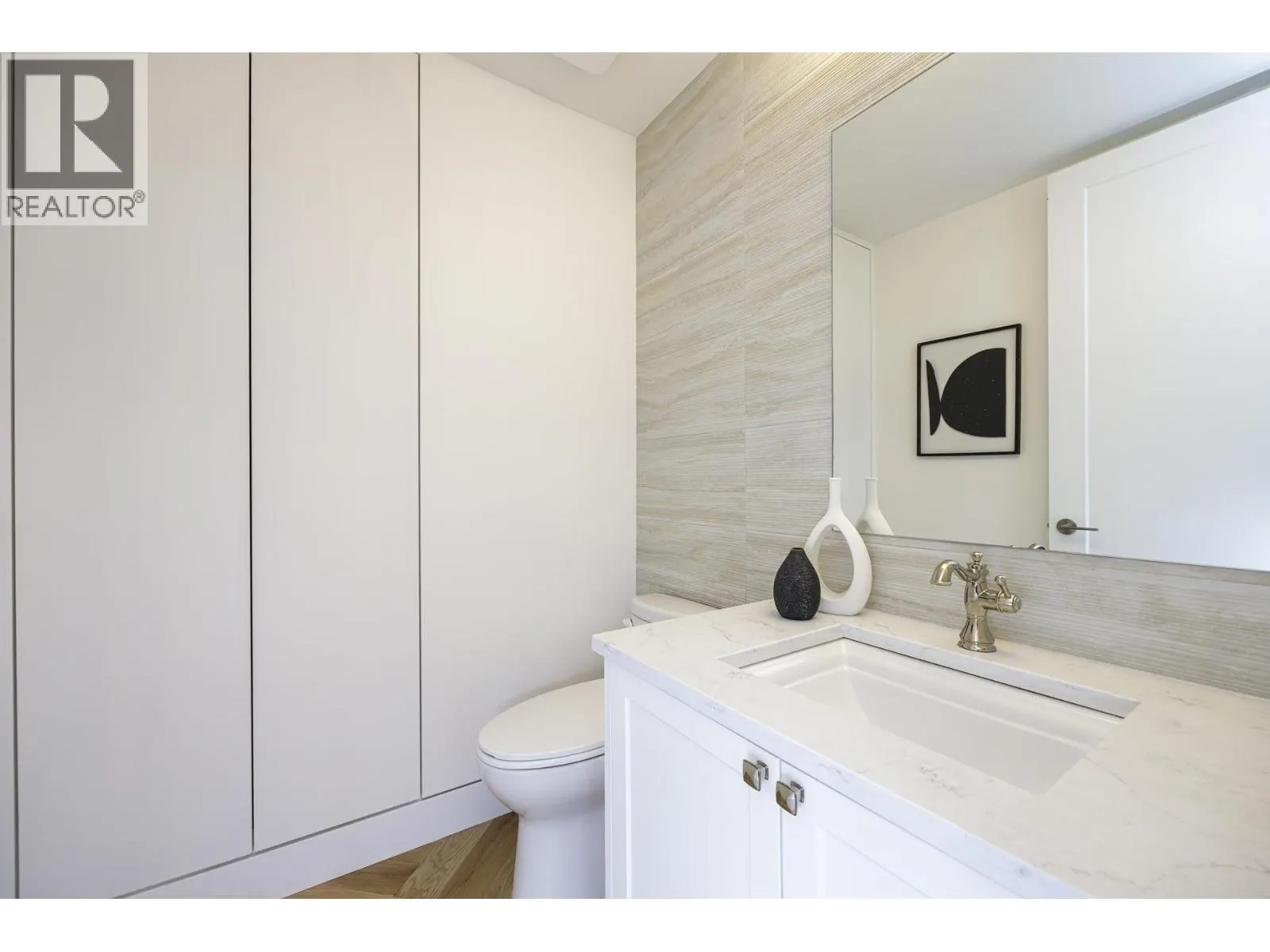 261 E 23RD STREET