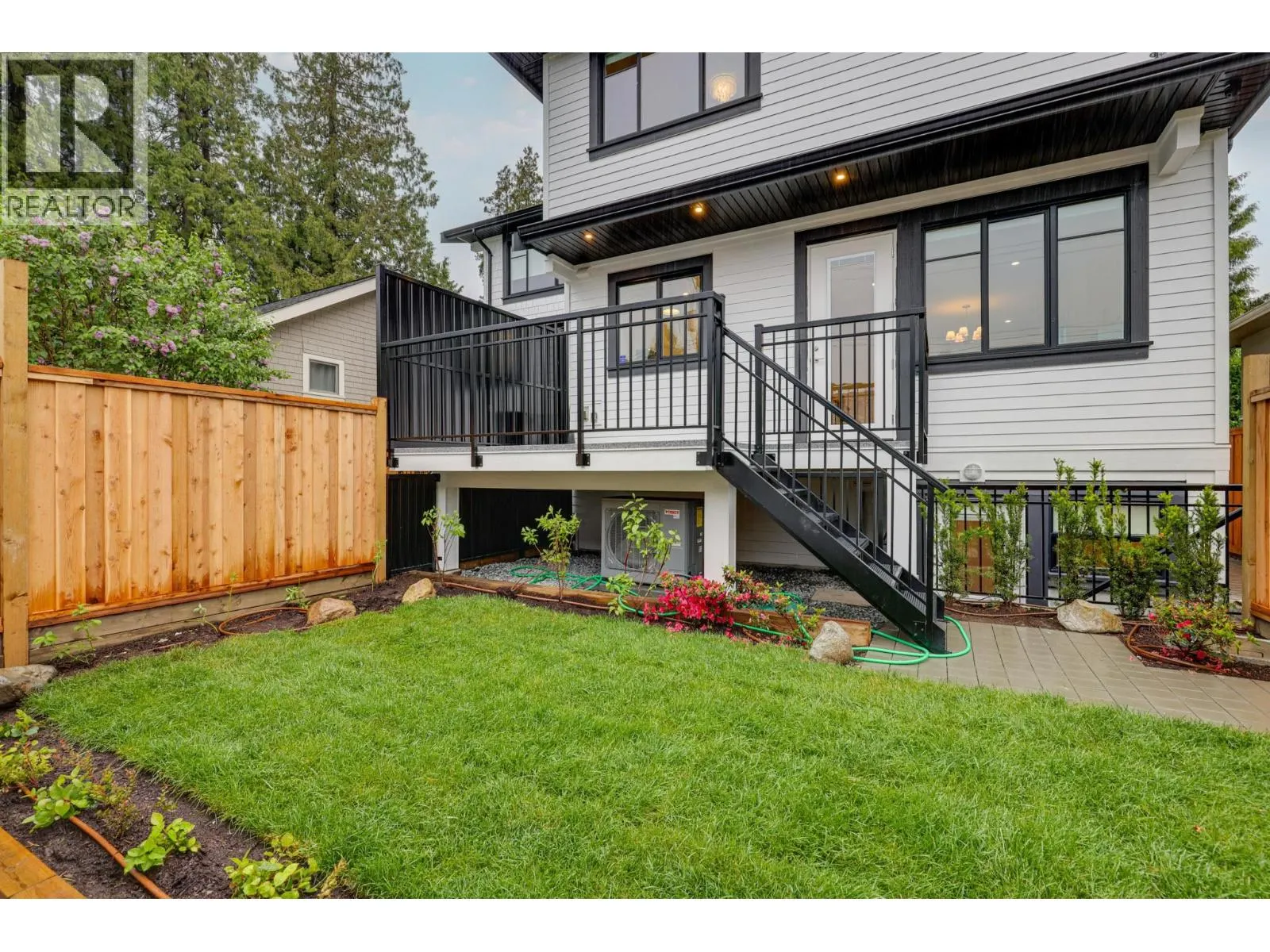 261 E 23RD STREET