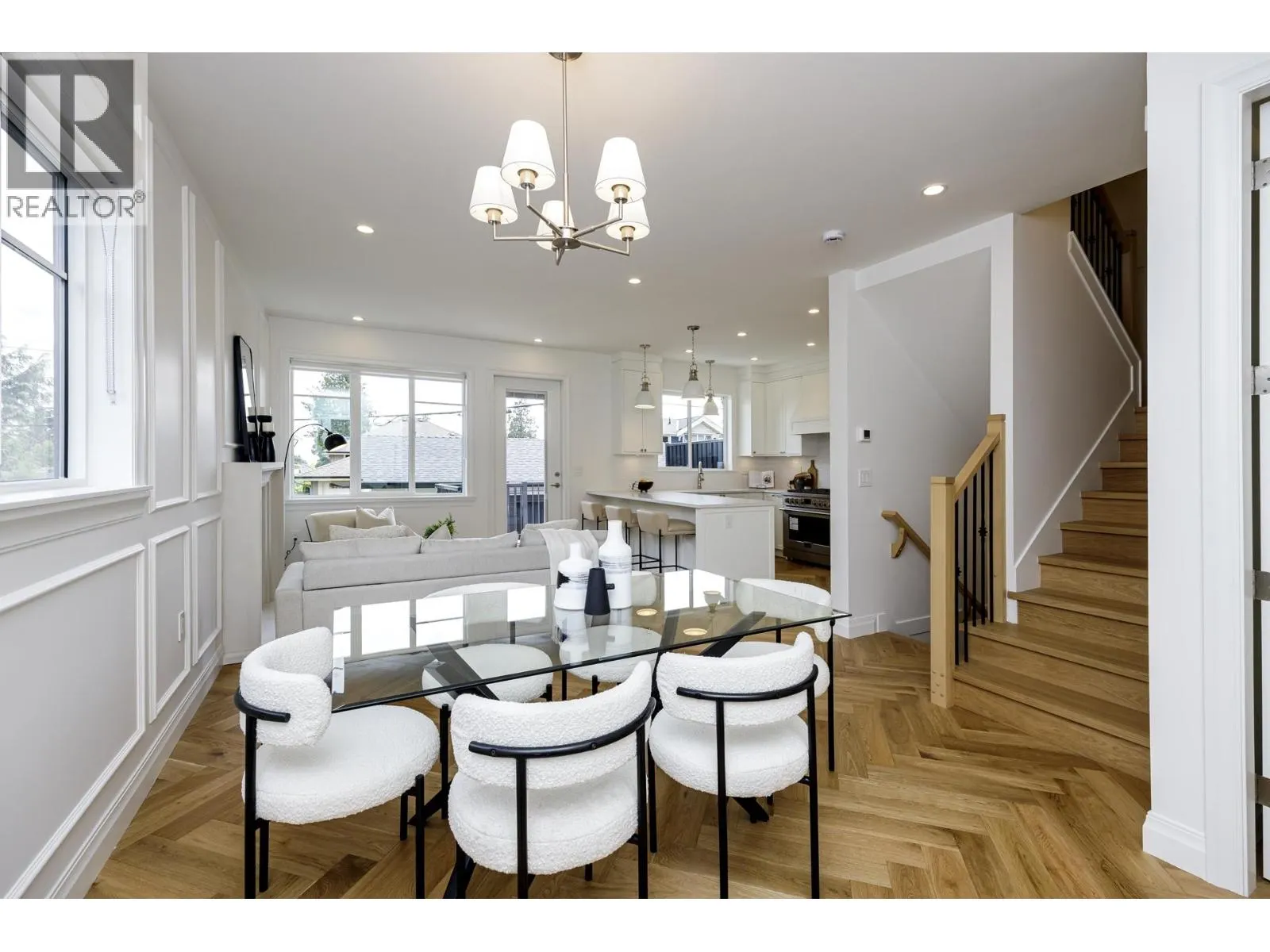 261 E 23RD STREET