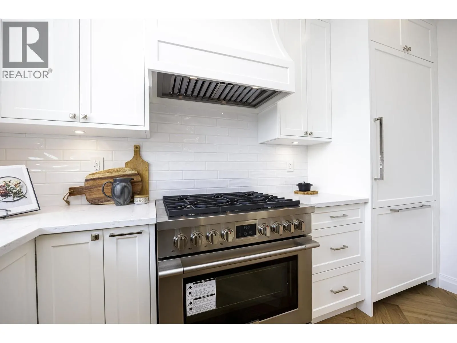 261 E 23RD STREET