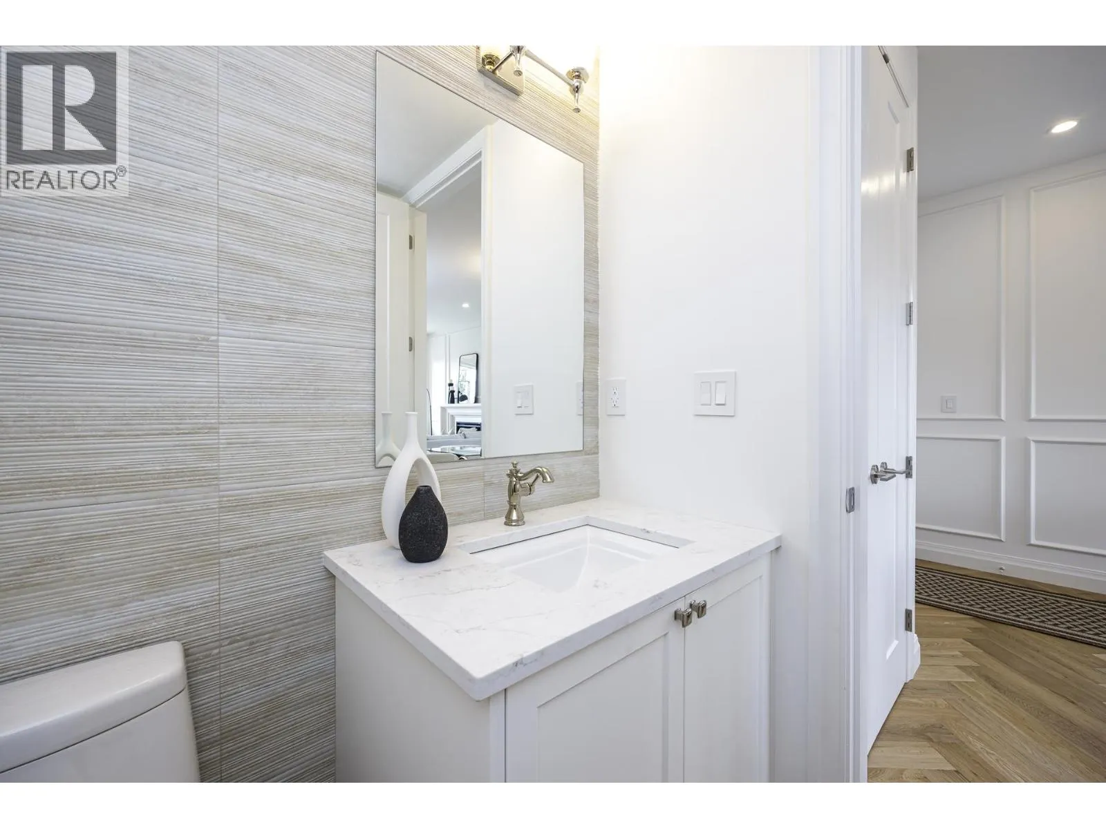 261 E 23RD STREET
