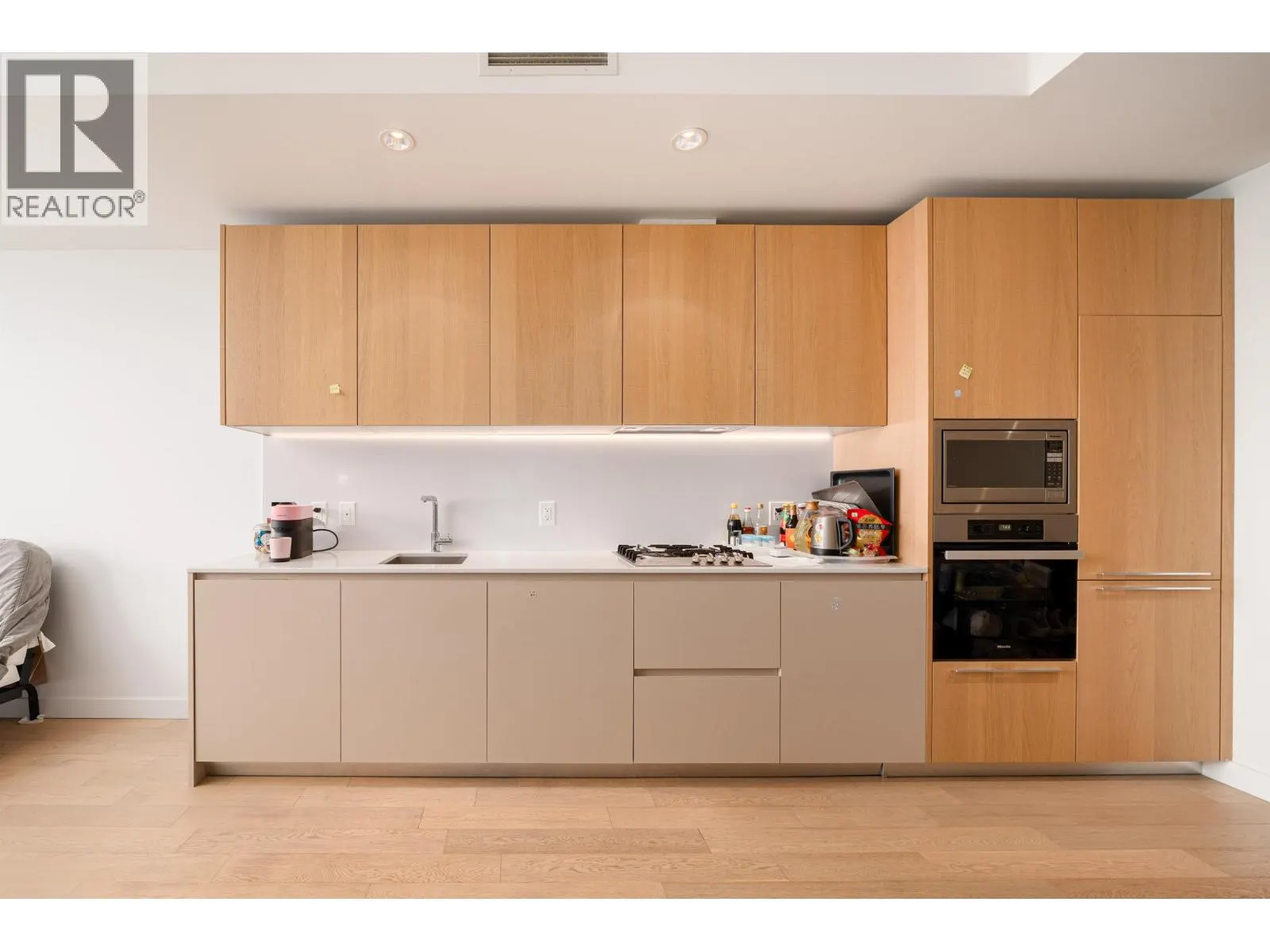 1008 6688 PEARSON WAY