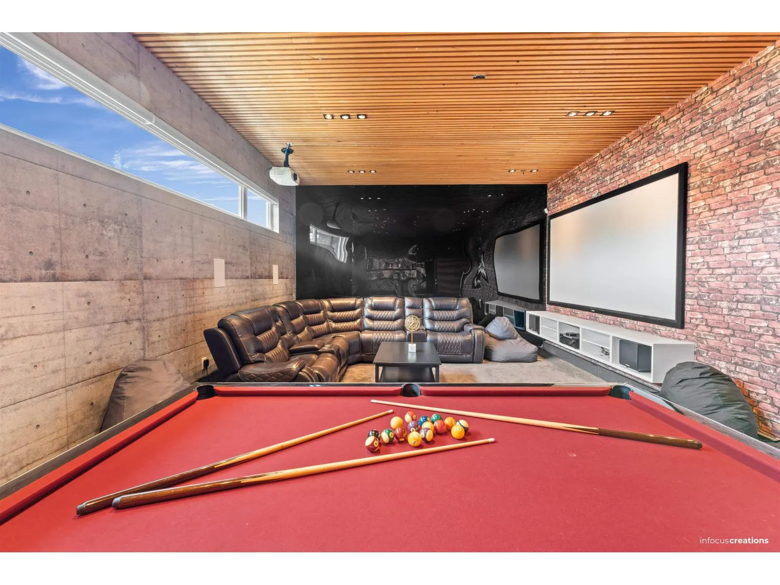 10078 MARY DRIVE