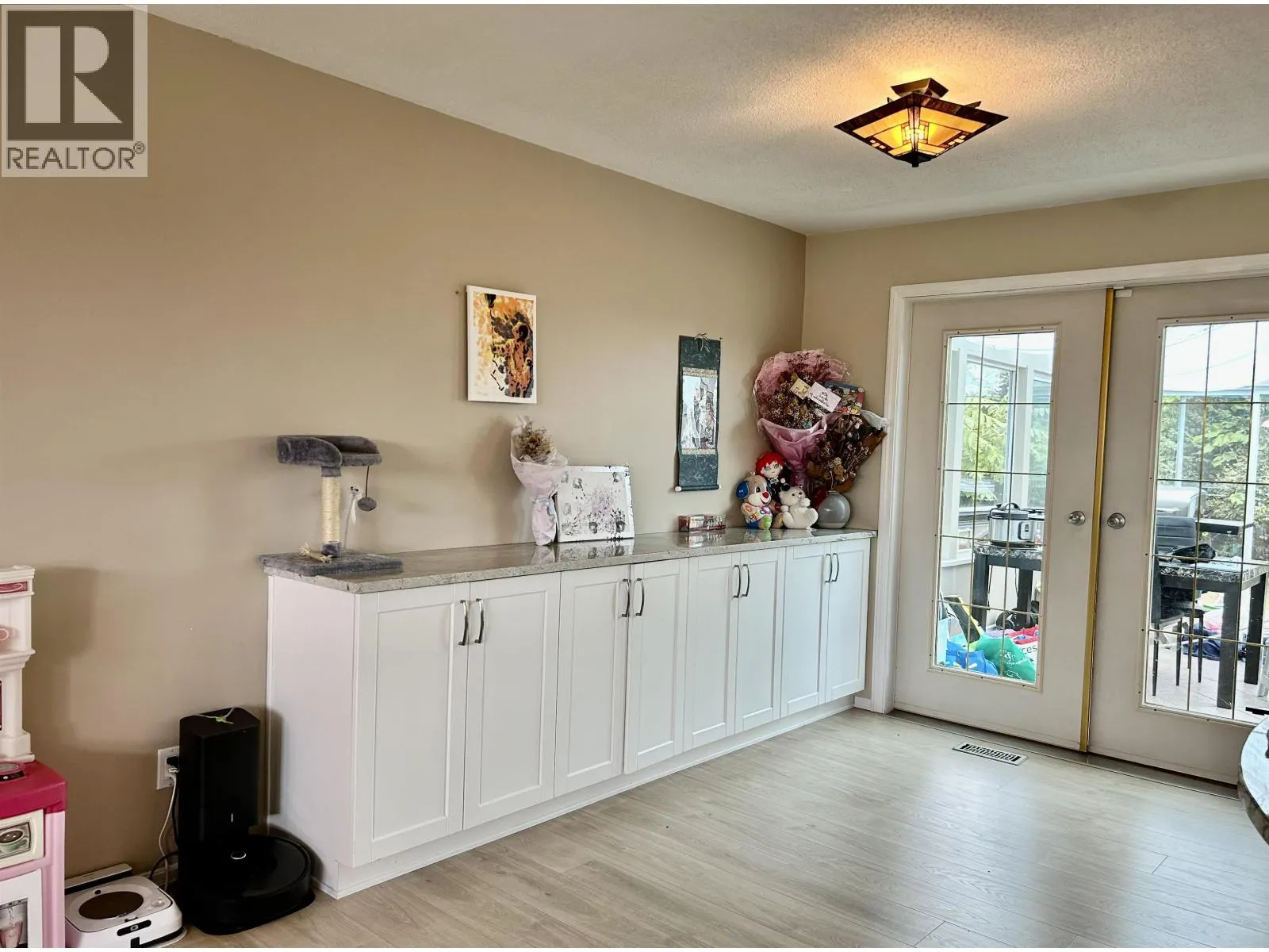 1455 FLORA PLACE
