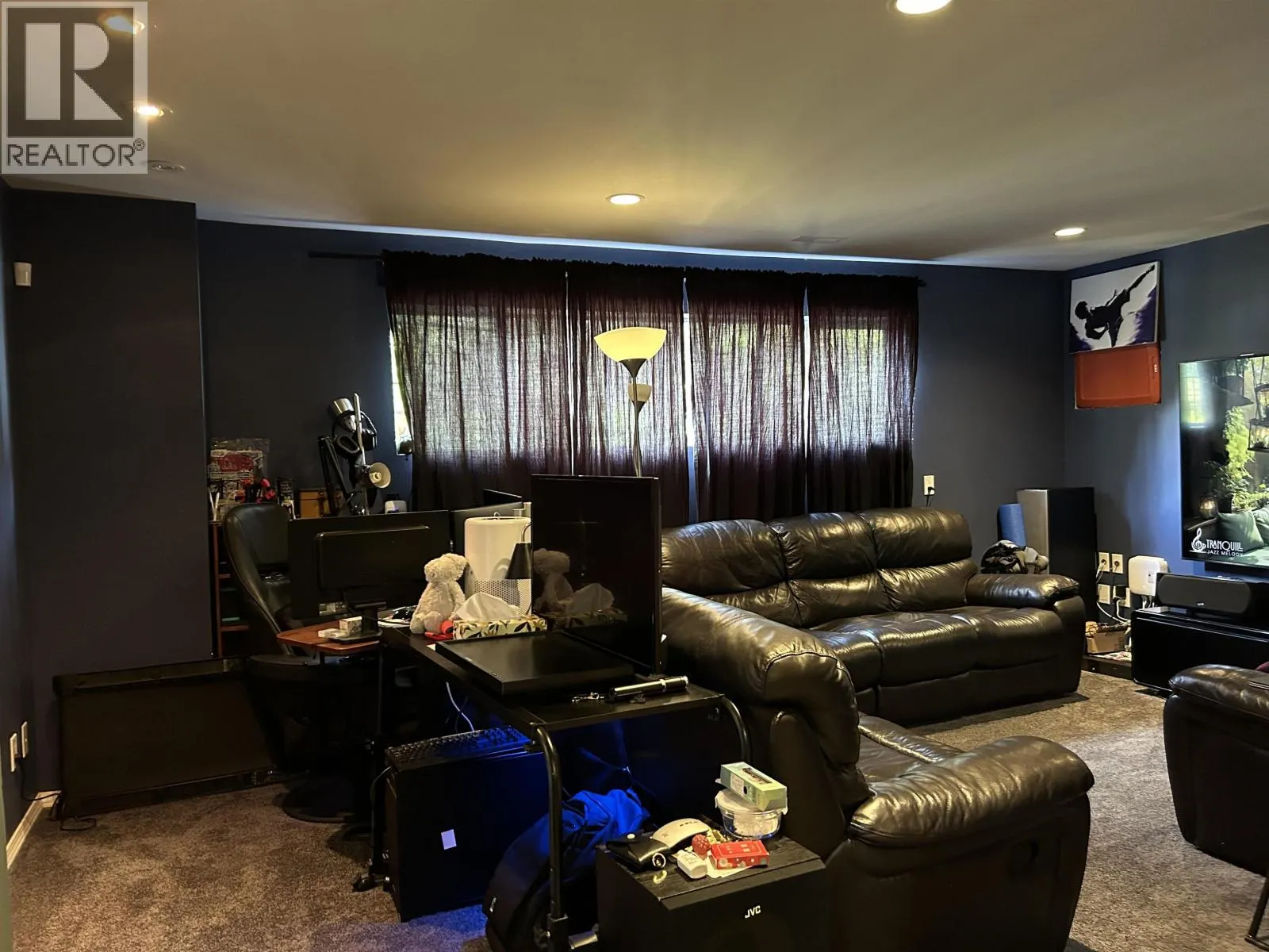 1455 FLORA PLACE