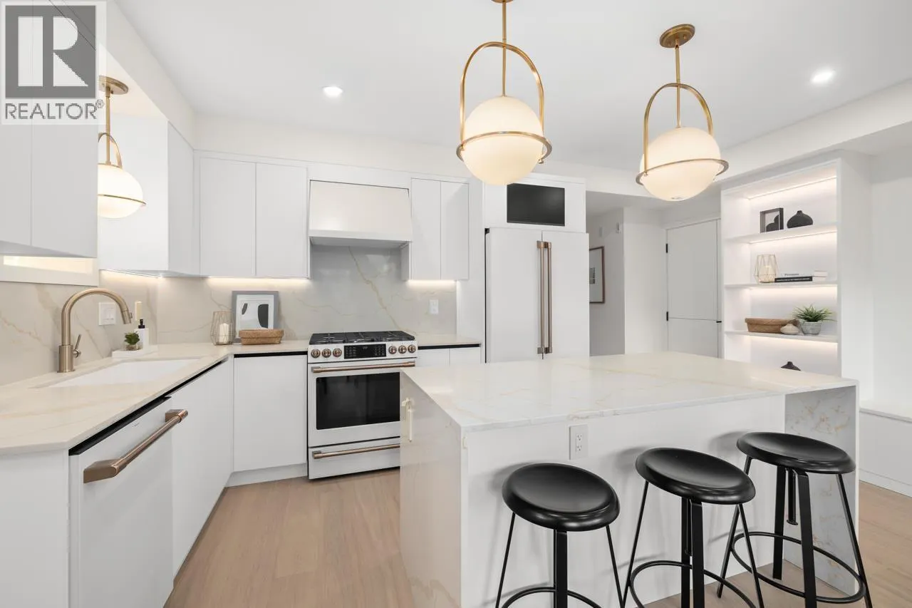 681 W 18TH AVENUE