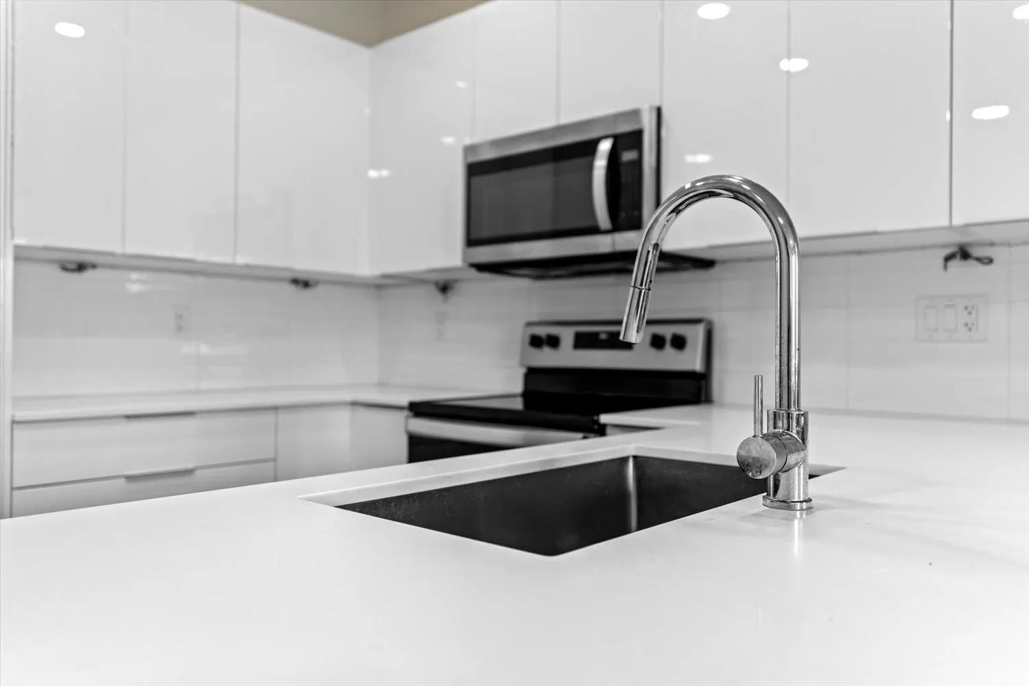 209 9450 ROBSON STREET|Chilliwack Proper West