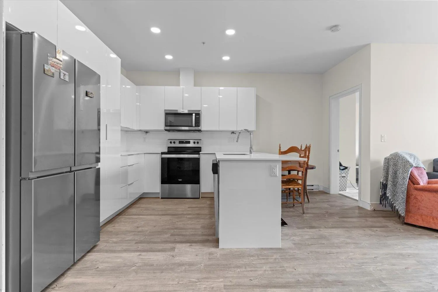 209 9450 ROBSON STREET|Chilliwack Proper West