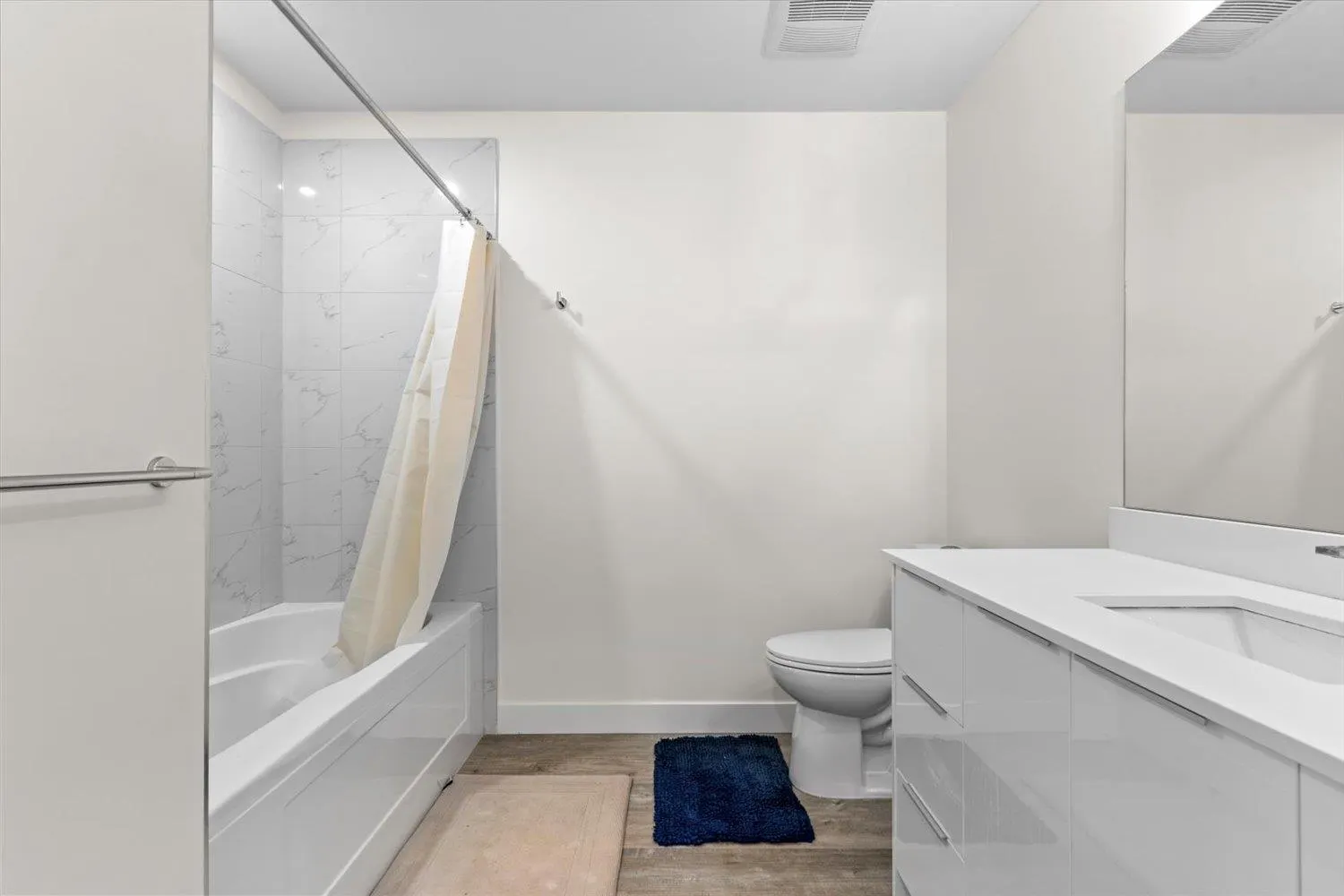 209 9450 ROBSON STREET|Chilliwack Proper West