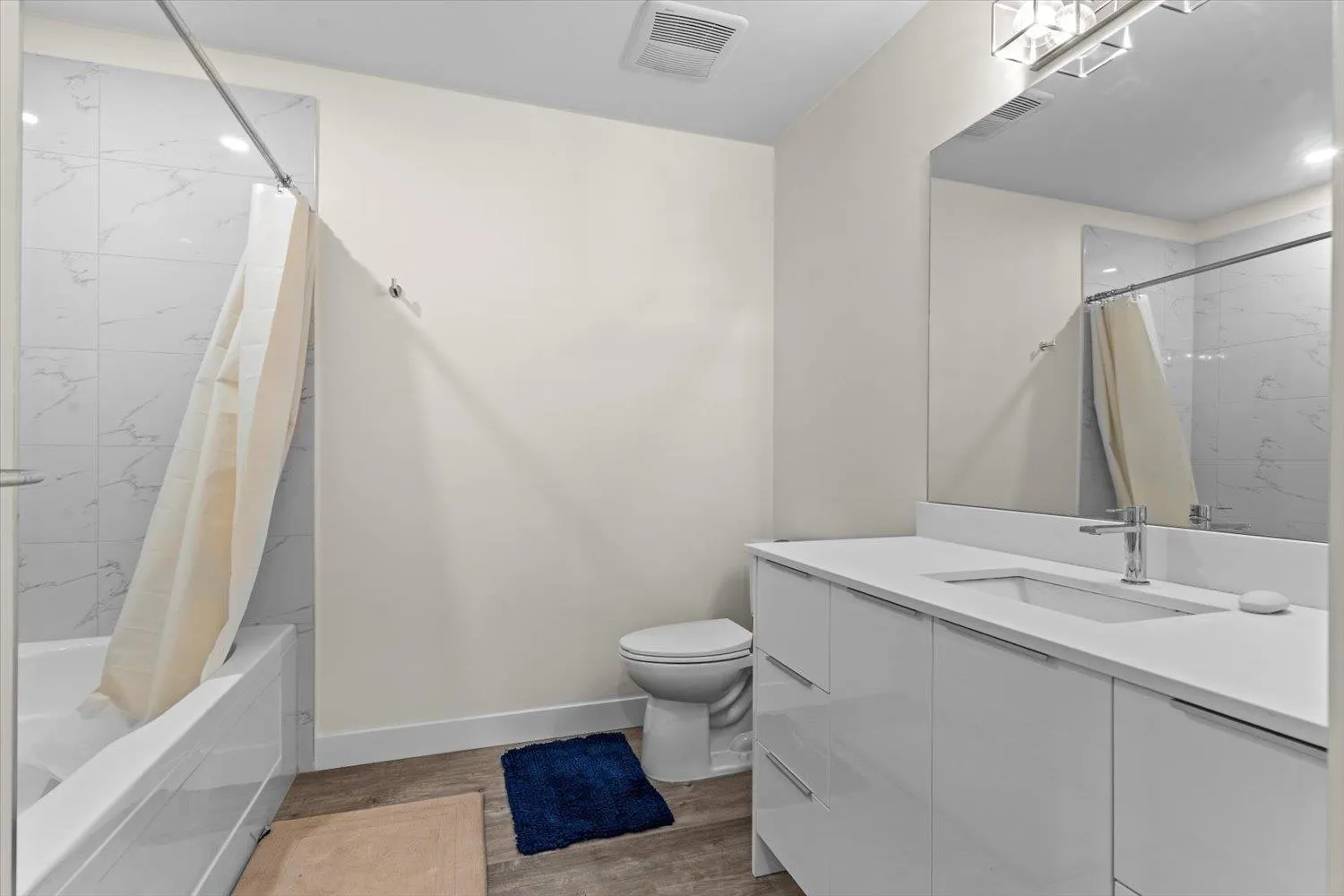 209 9450 ROBSON STREET|Chilliwack Proper West