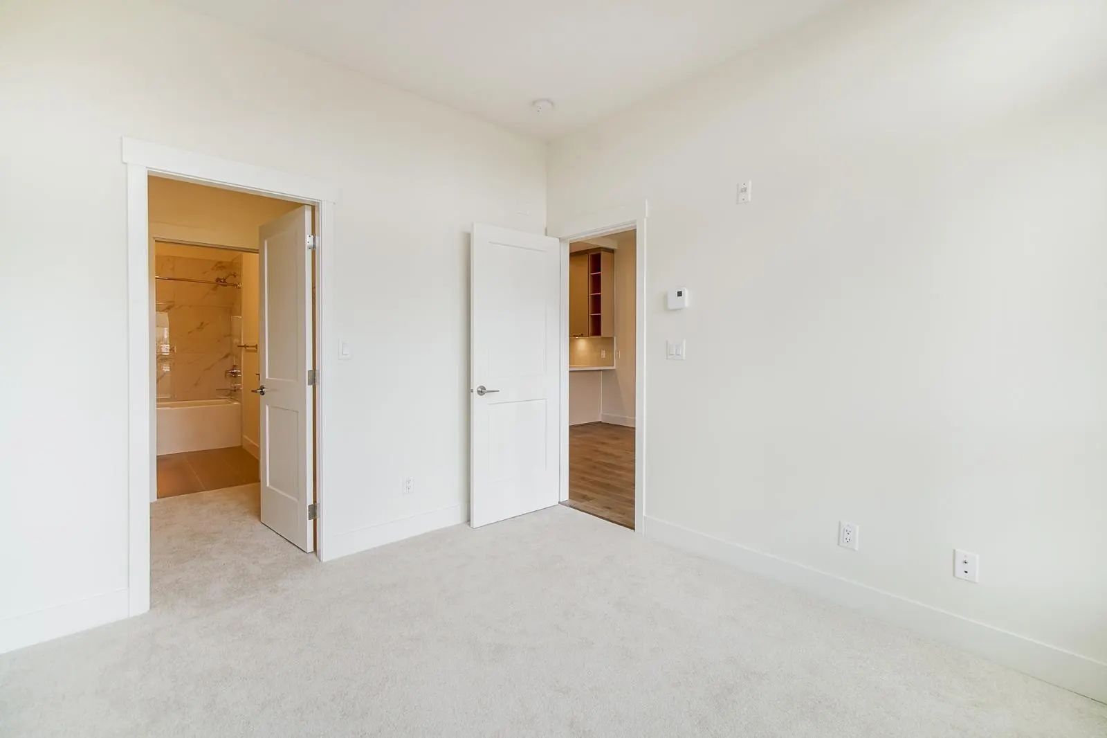 103 14022 NORTH BLUFF ROAD