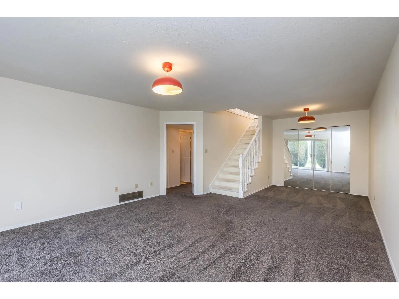 26 33922 KING ROAD