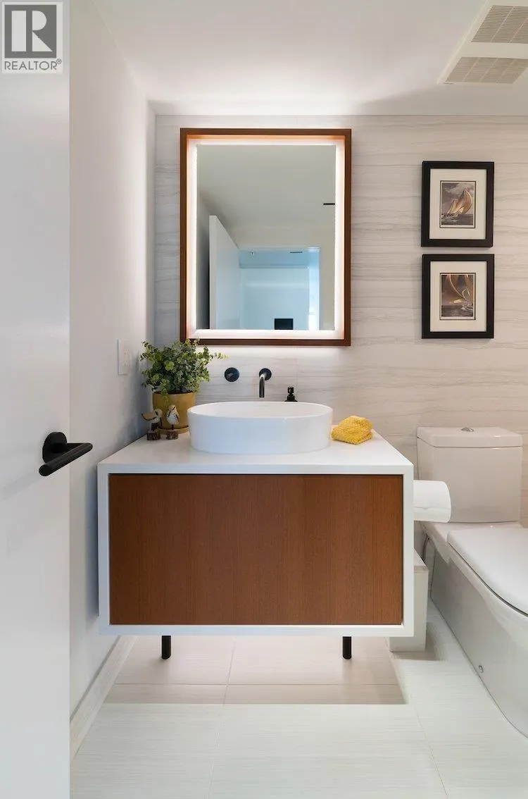 1702 1205 W HASTINGS STREET