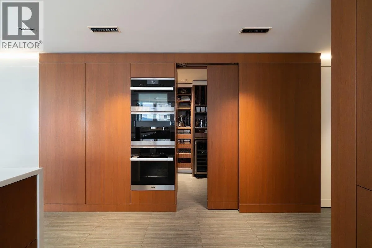 1702 1205 W HASTINGS STREET