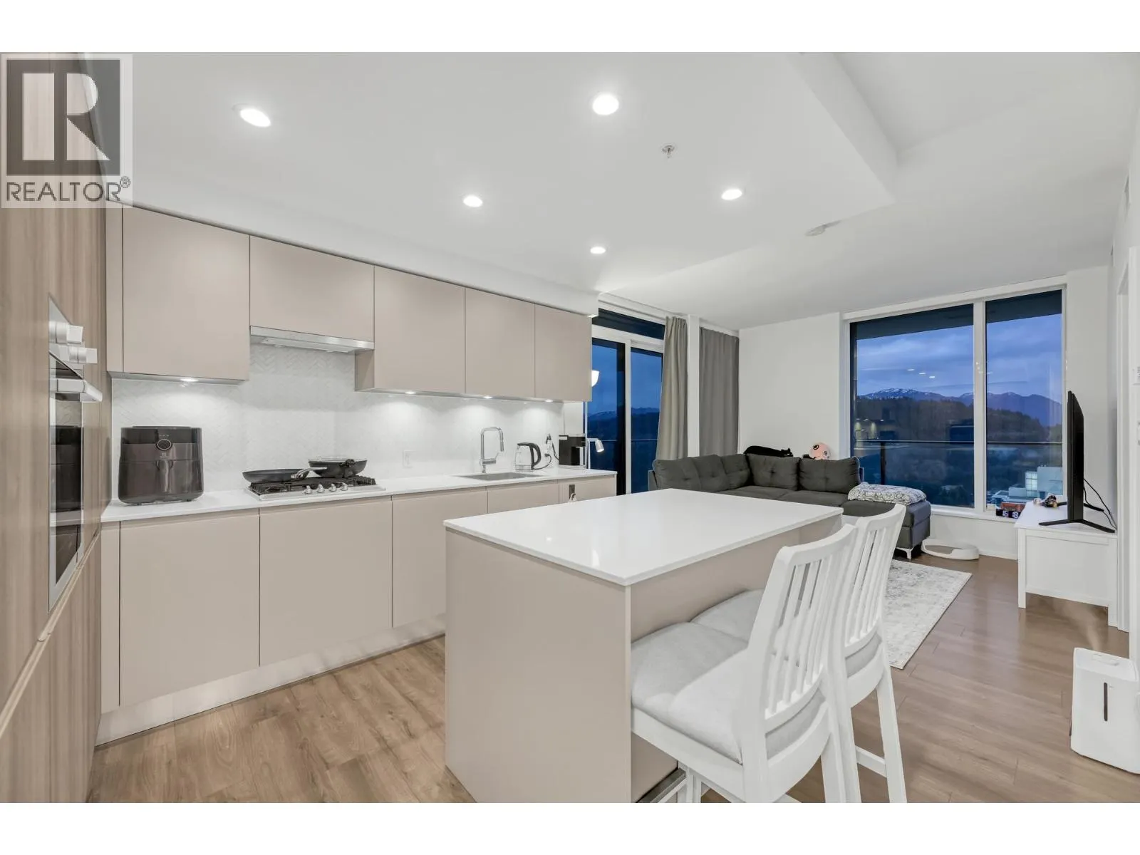 4010 3809 EVERGREEN PLACE