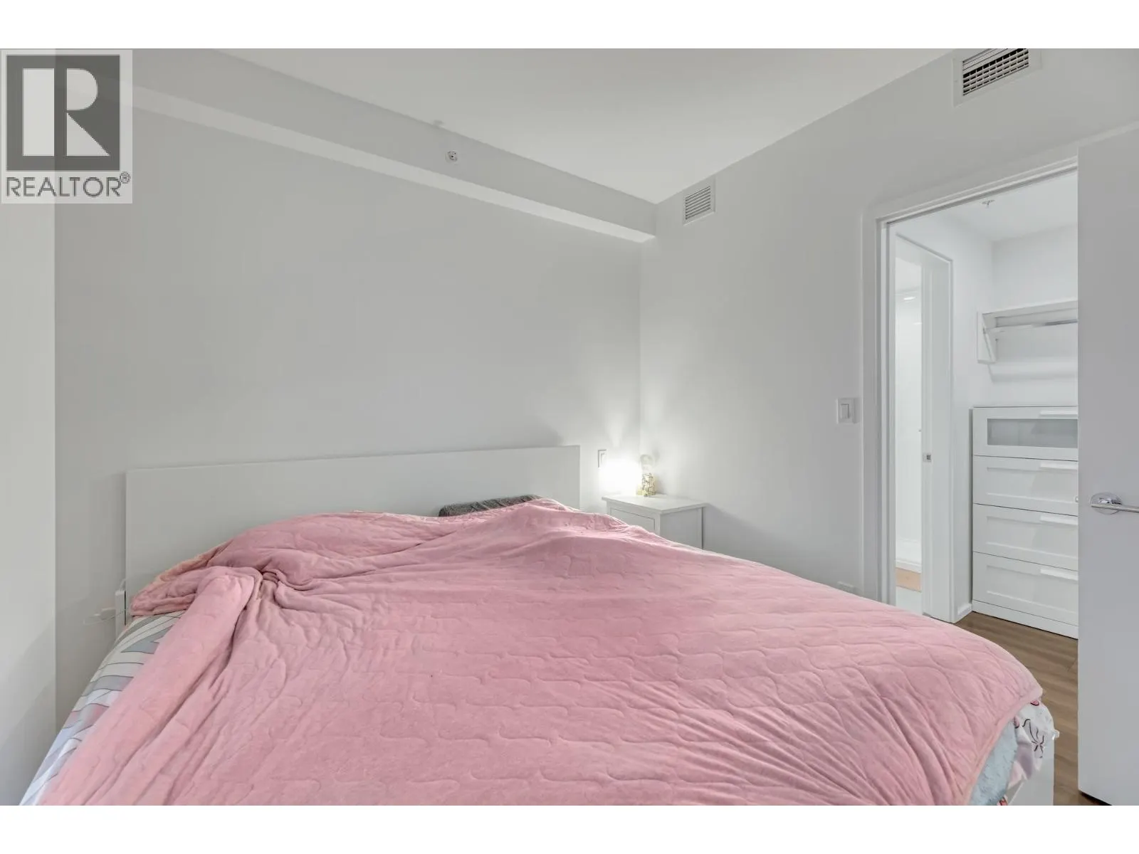 4010 3809 EVERGREEN PLACE