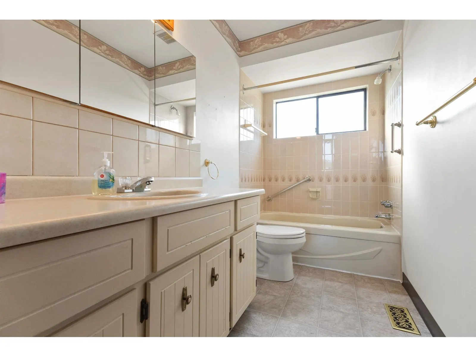 3783 NANAIMO CRESCENT