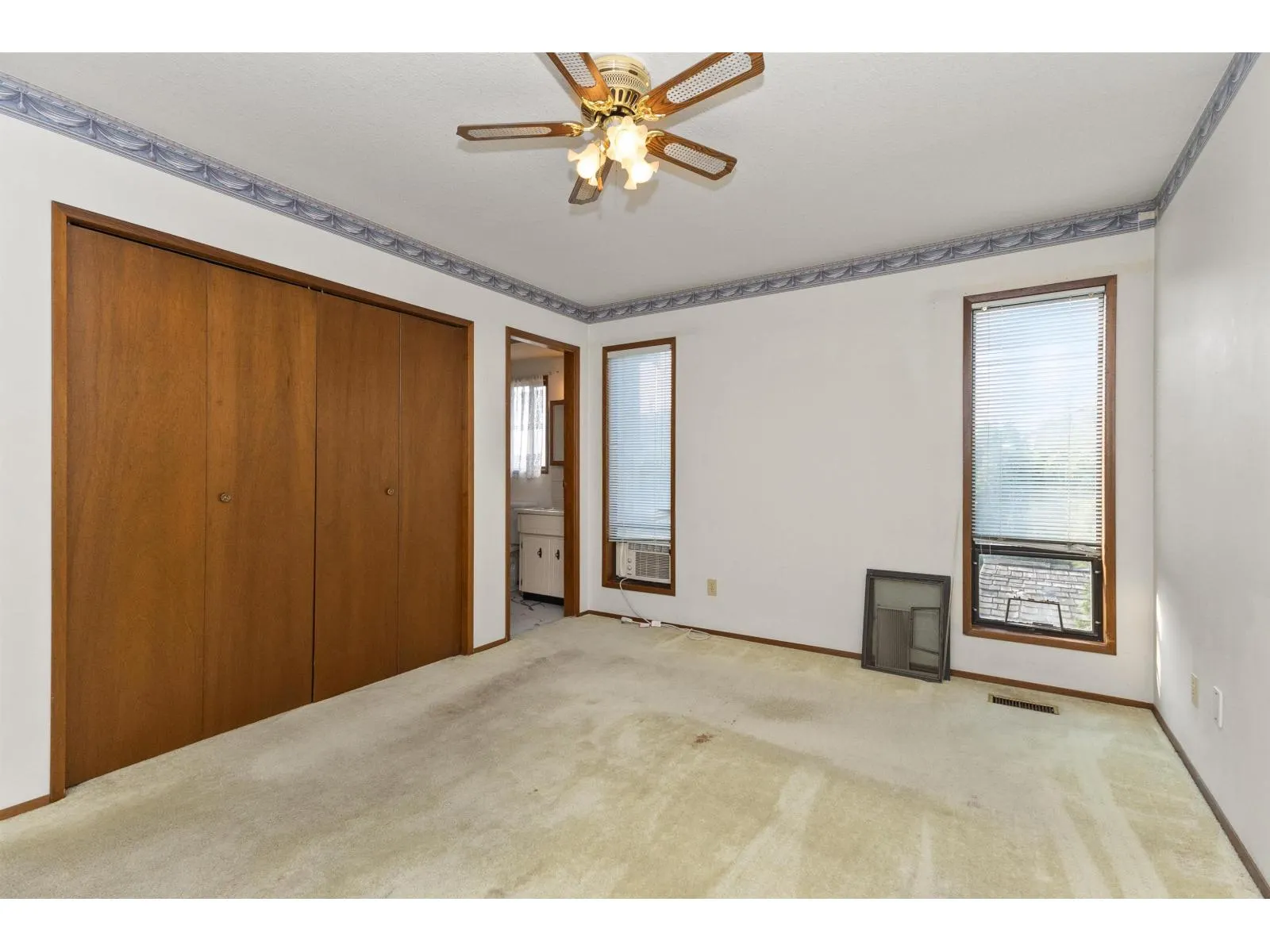 3783 NANAIMO CRESCENT