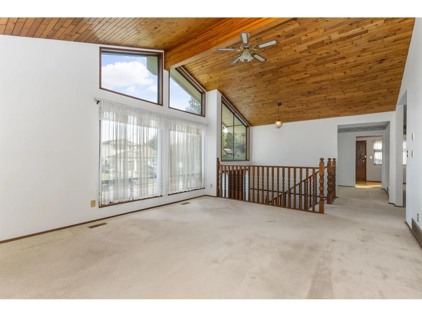 3783 NANAIMO CRESCENT