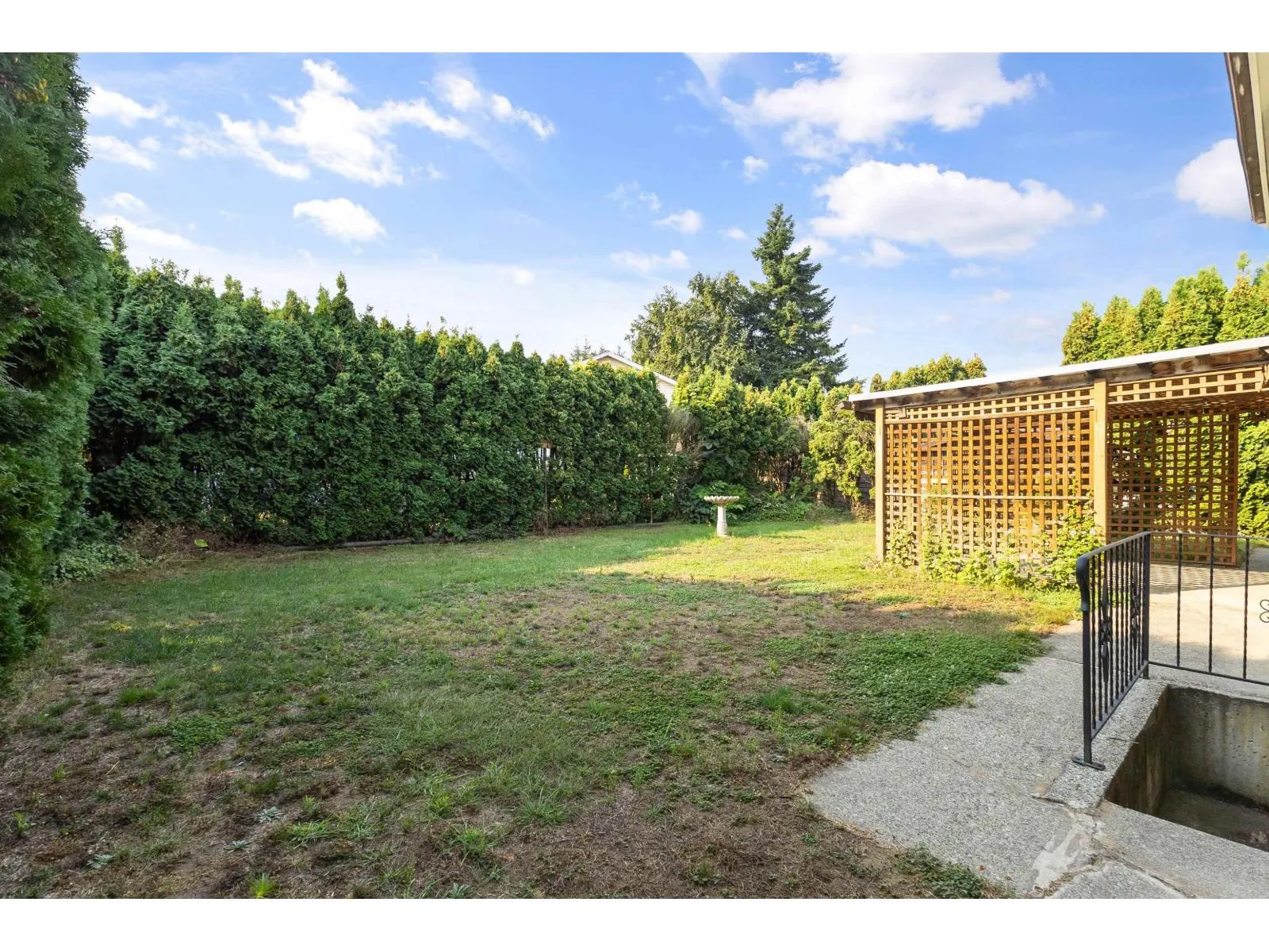 3783 NANAIMO CRESCENT