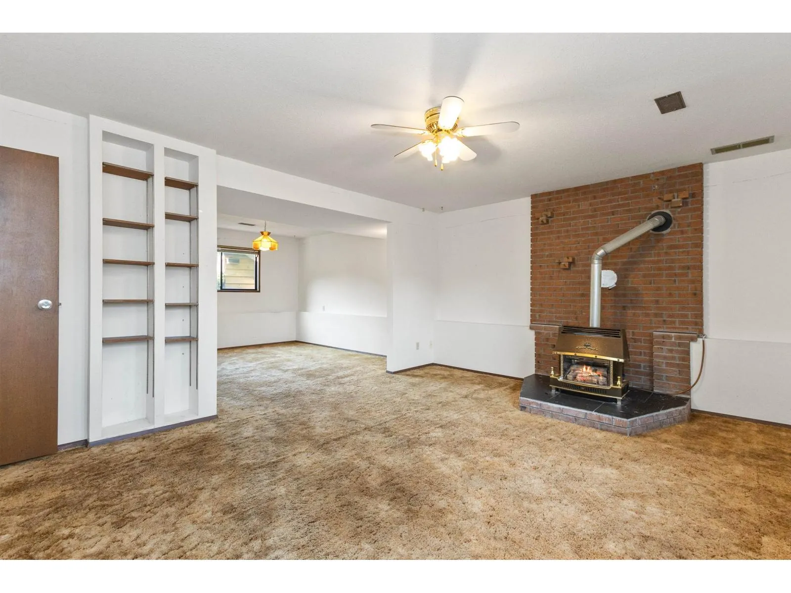 3783 NANAIMO CRESCENT