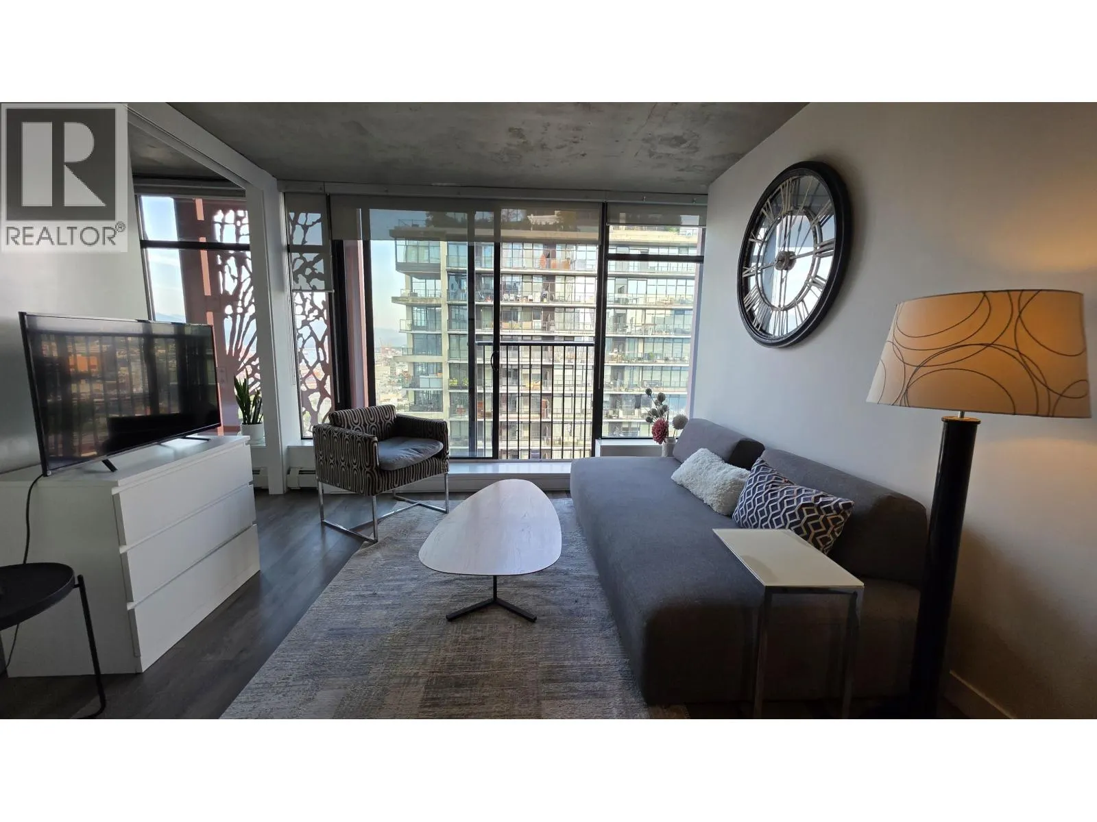3005 128 W CORDOVA STREET