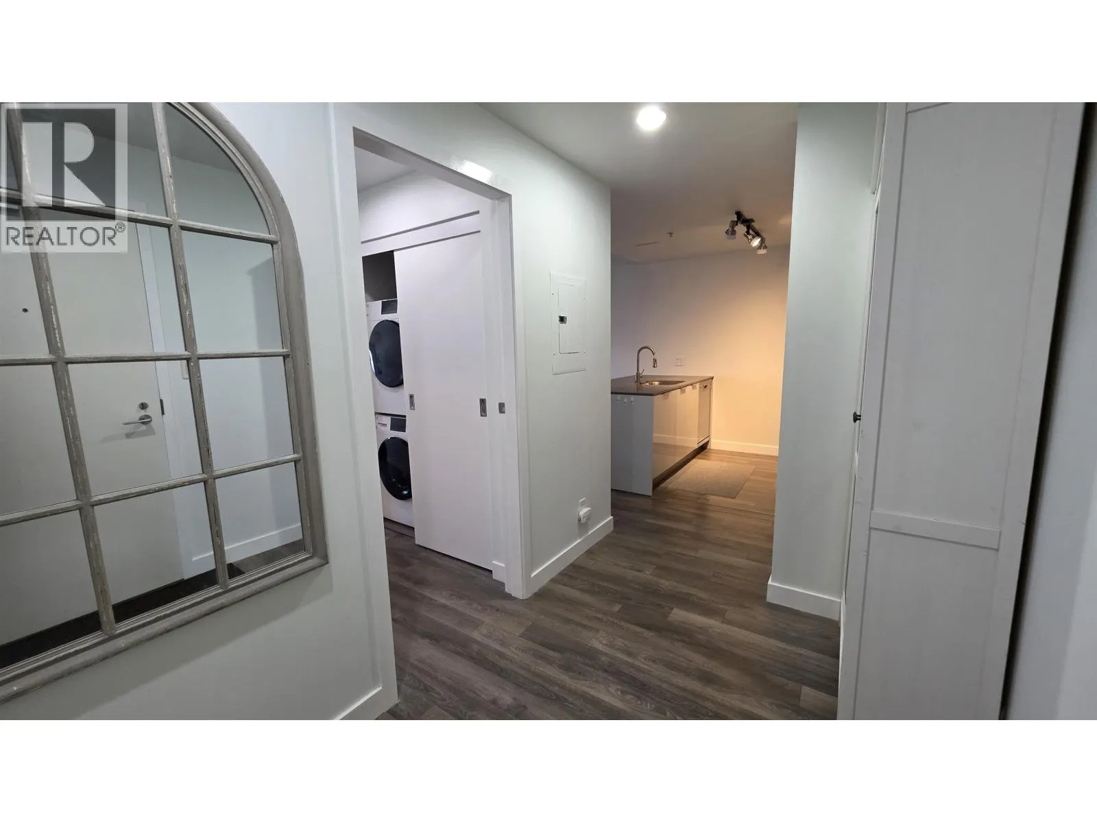 3005 128 W CORDOVA STREET