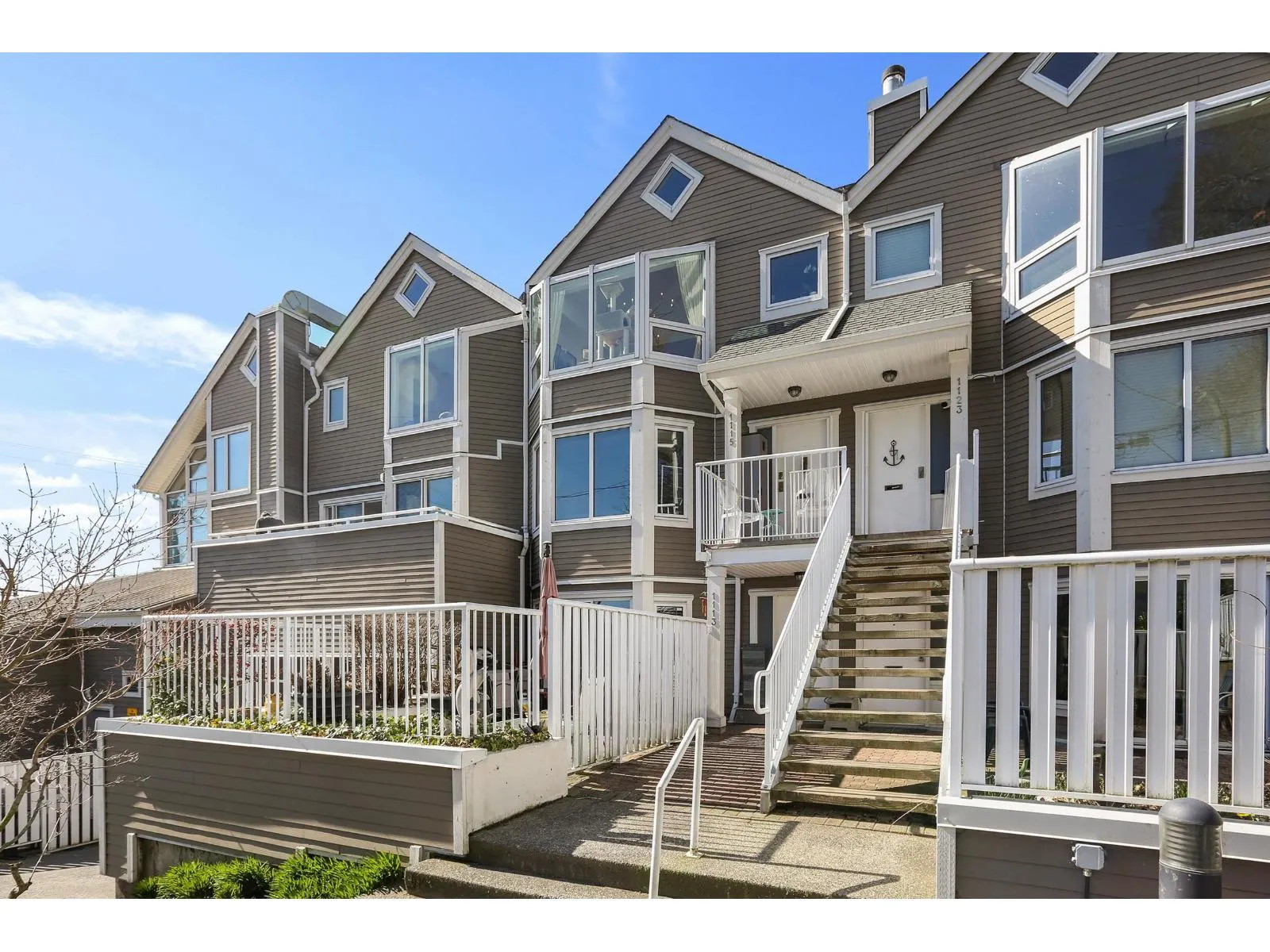 1115 ELM STREET