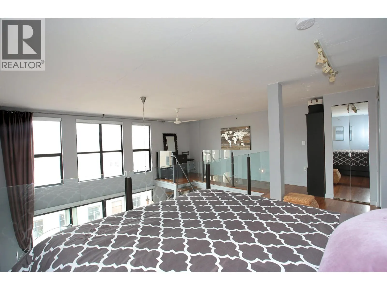 511 22 E CORDOVA STREET