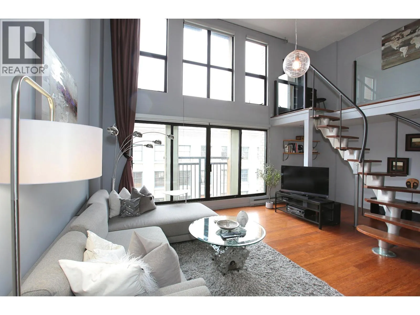 511 22 E CORDOVA STREET