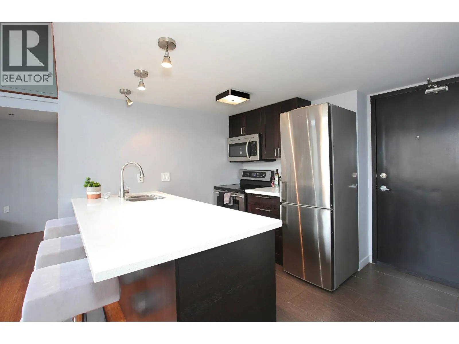 511 22 E CORDOVA STREET