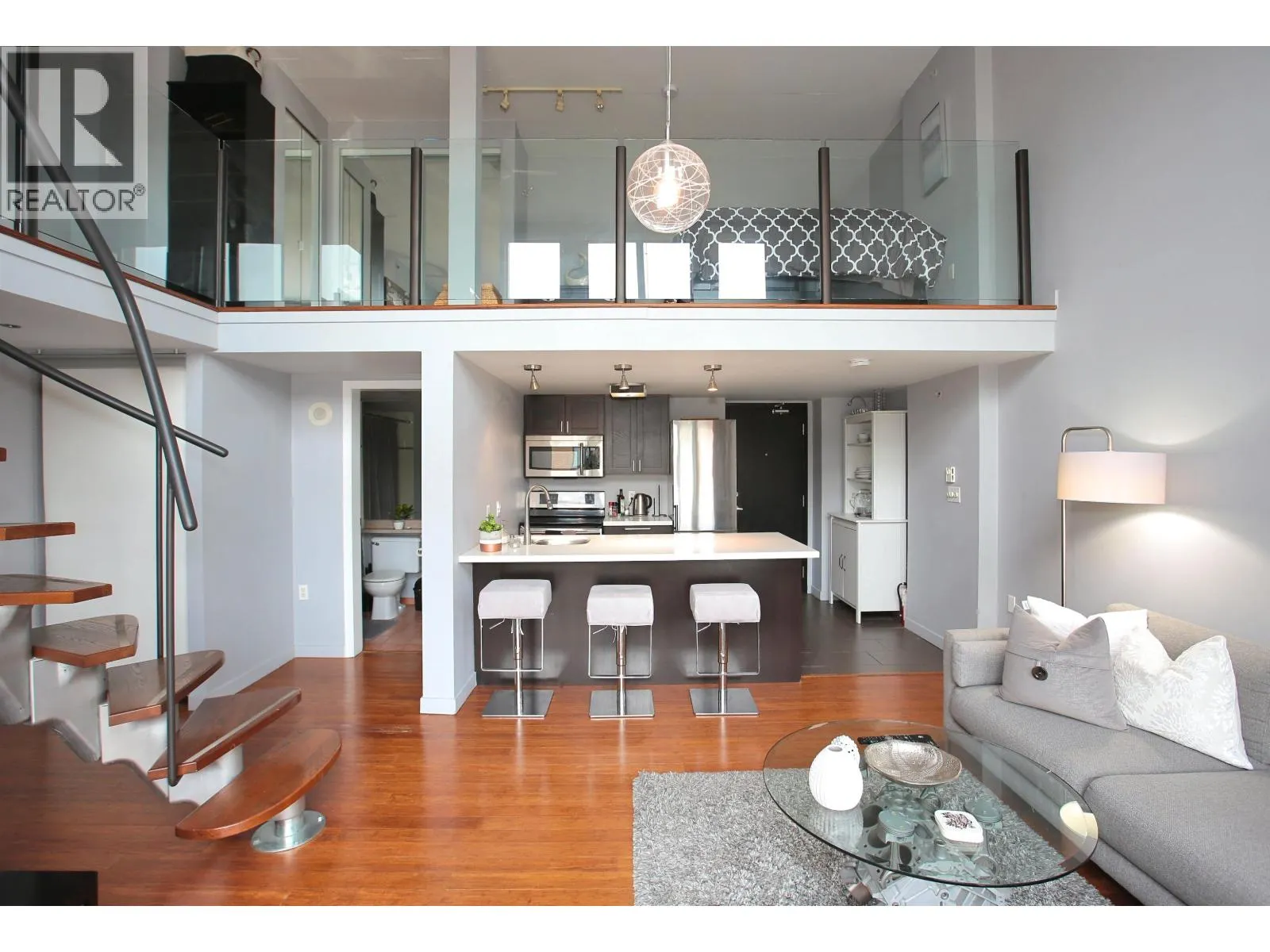 511 22 E CORDOVA STREET