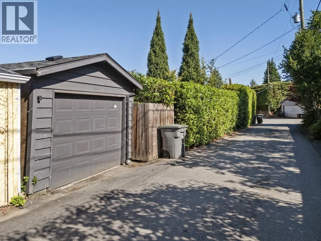 2533 WALLACE CRESCENT