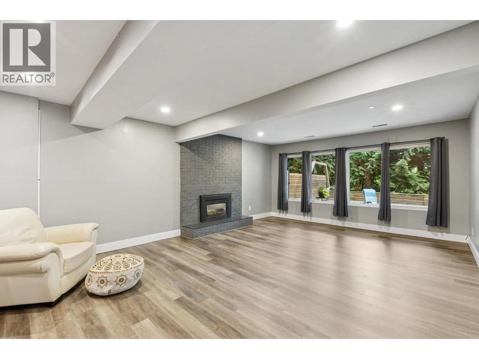 1433 MCNAIR DRIVE