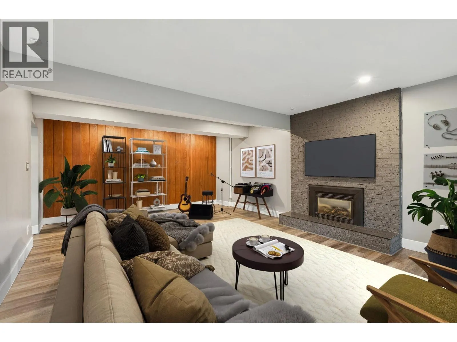 1433 MCNAIR DRIVE