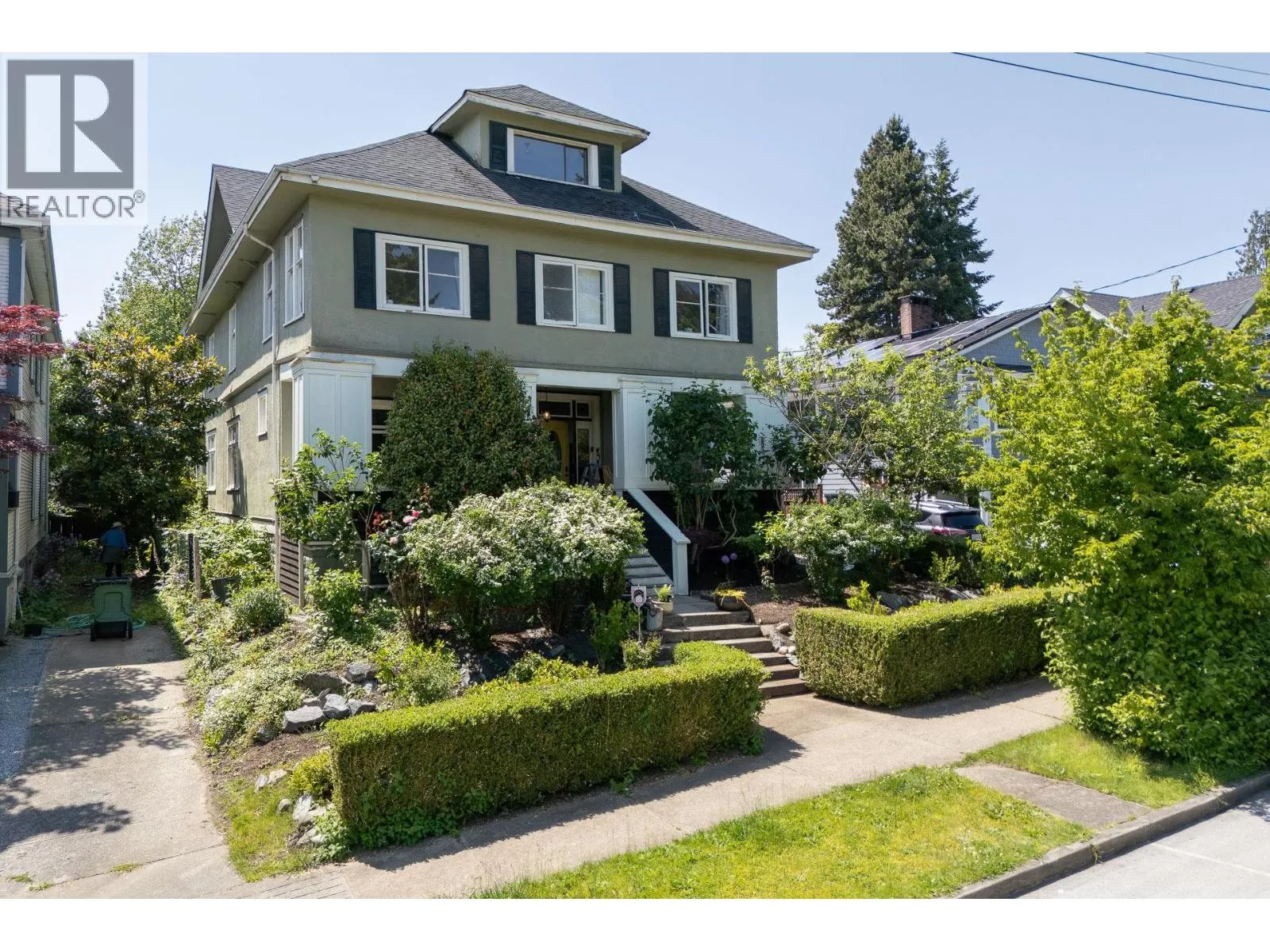 226 SECOND STREET