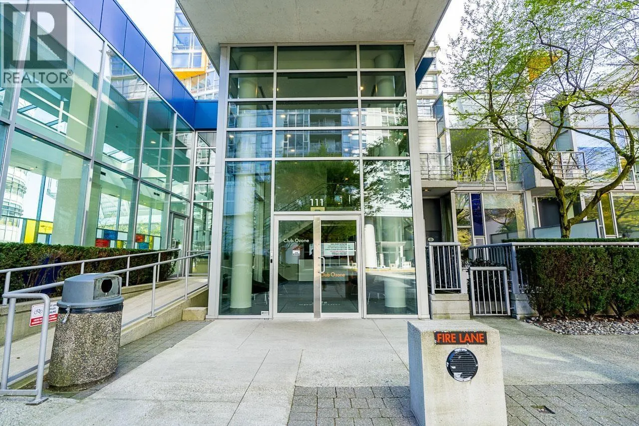 2803 111 W GEORGIA STREET