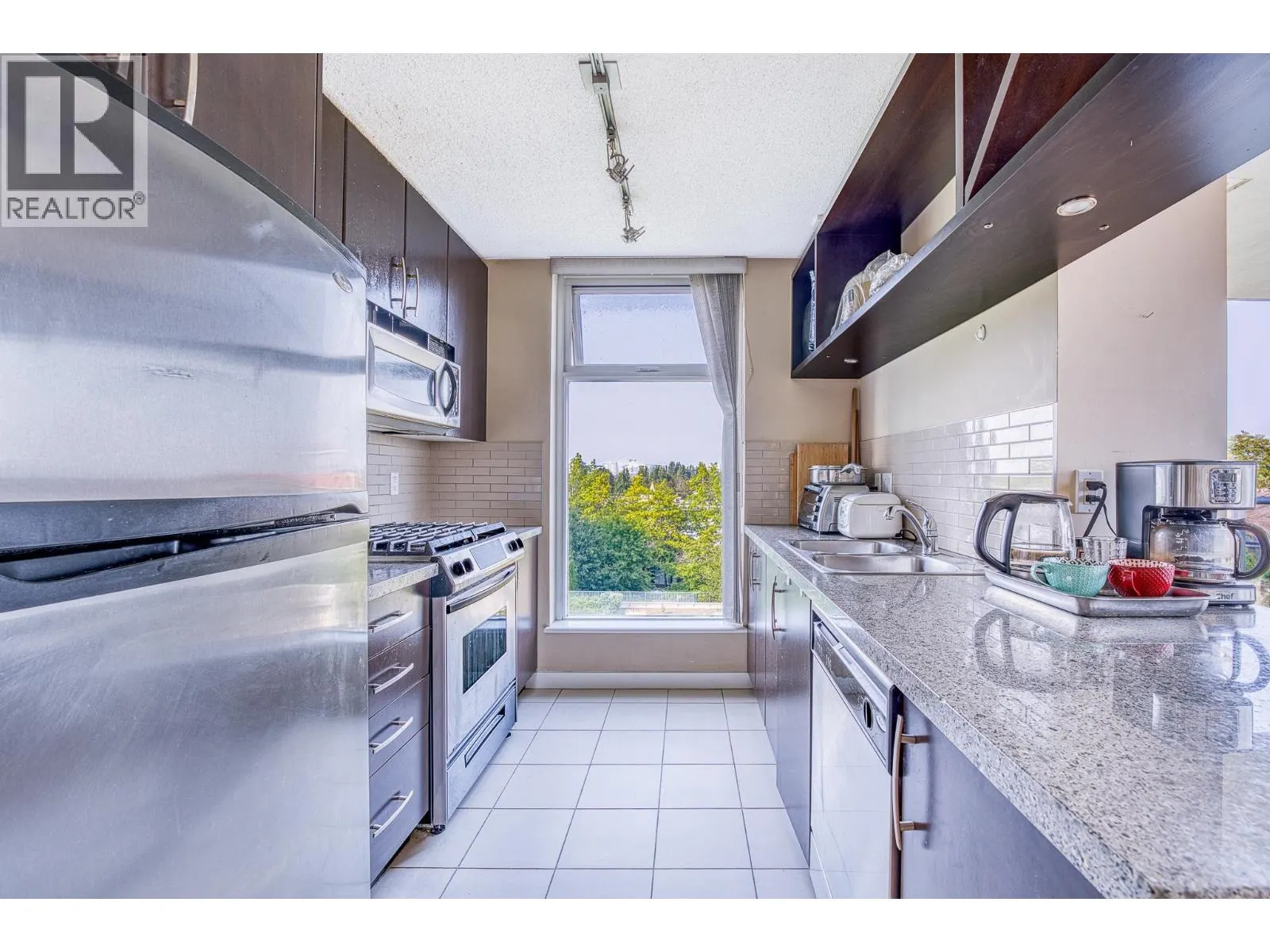 803 5068 KWANTLEN STREET