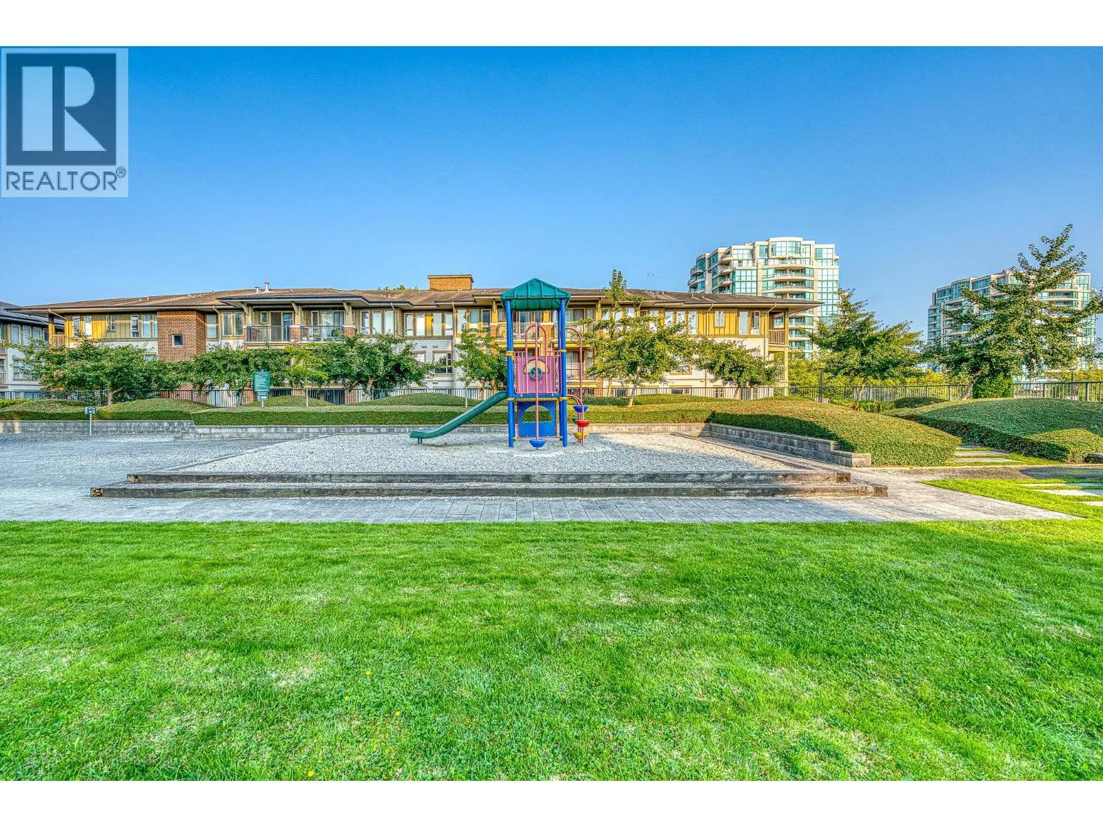 803 5068 KWANTLEN STREET