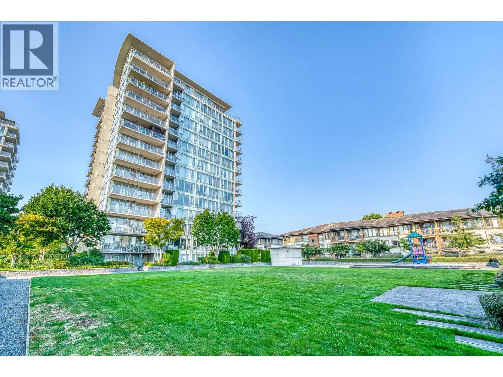 803 5068 KWANTLEN STREET