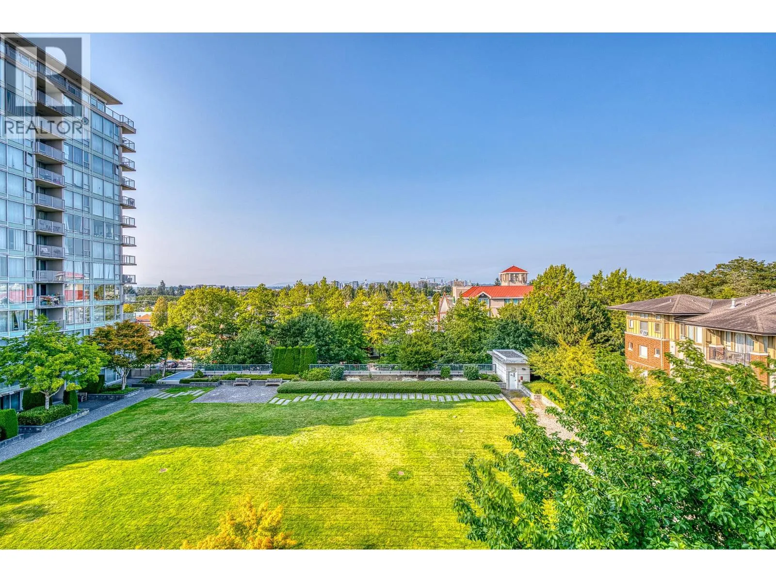 803 5068 KWANTLEN STREET