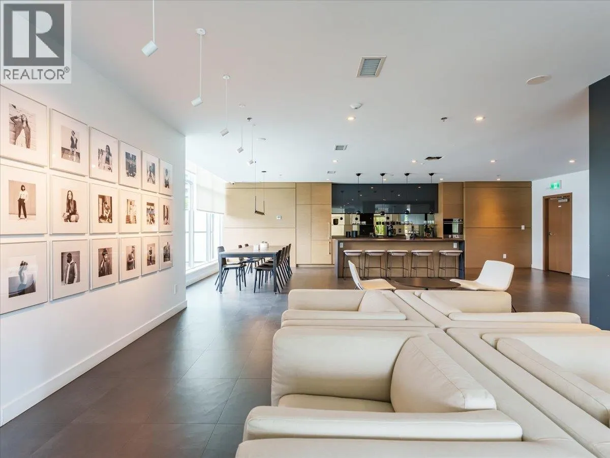 2505 2181 MADISON AVENUE