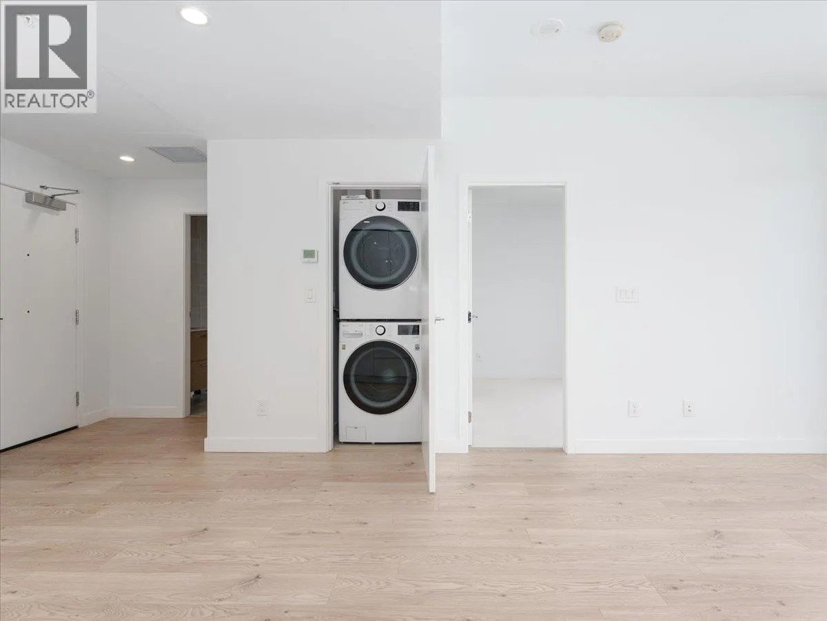 2505 2181 MADISON AVENUE