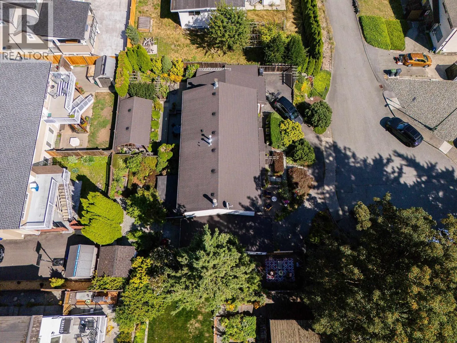 1135 VANIER AVENUE