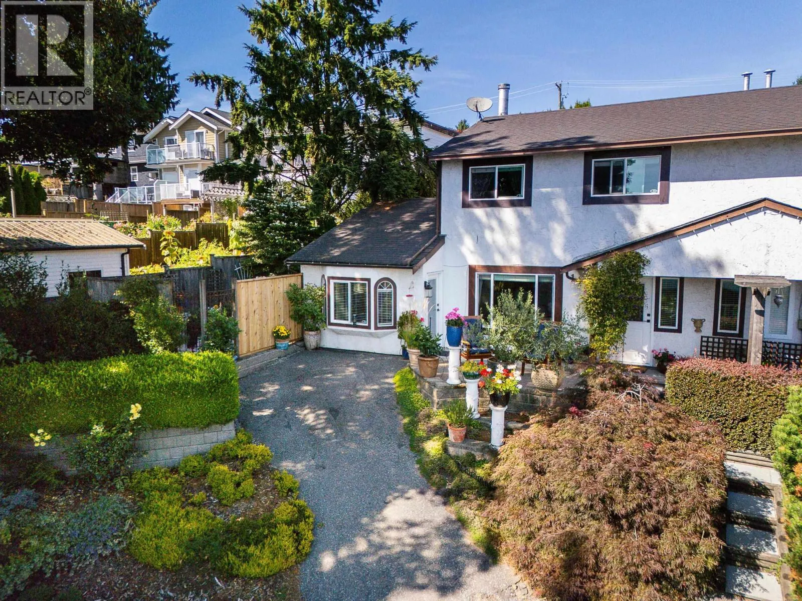 1135 VANIER AVENUE