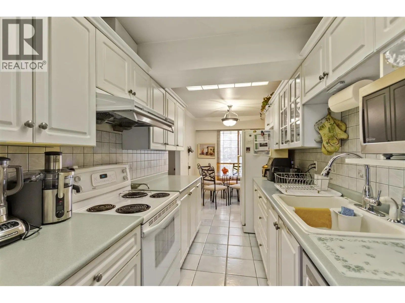 34 5330 BROADWAY