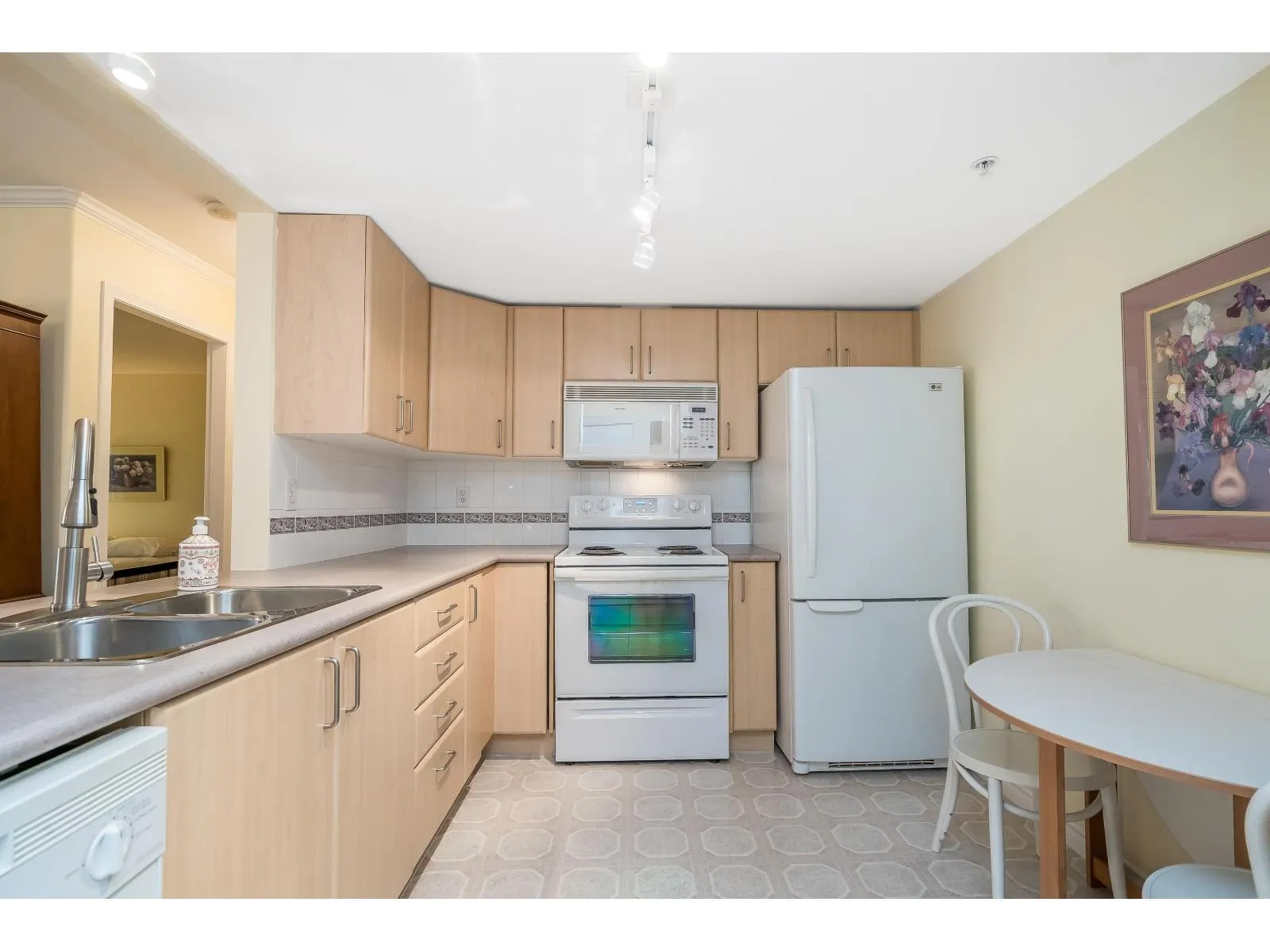 #303 15325 17 AVENUE